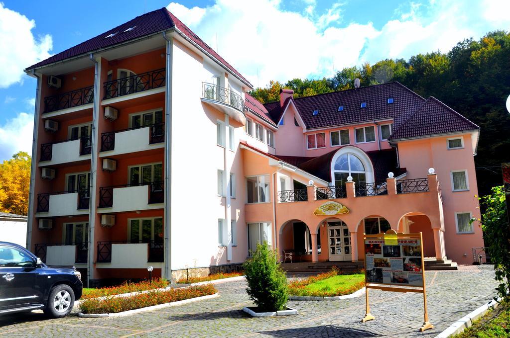 Sonyachna Polyana Hotell Eksteriør bilde